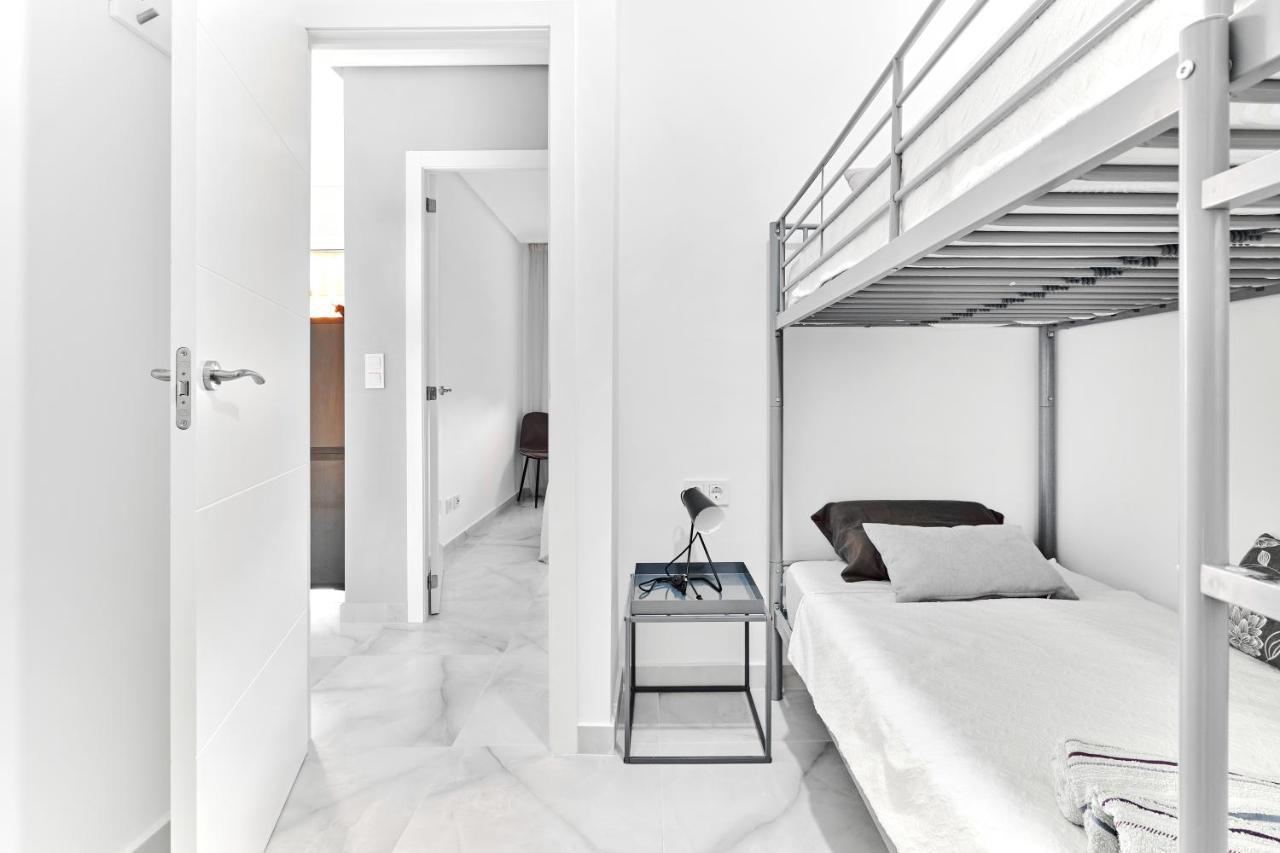 Lovely Sunny Apartment With Shared Pool And Private Parking Torrevieja Exteriér fotografie