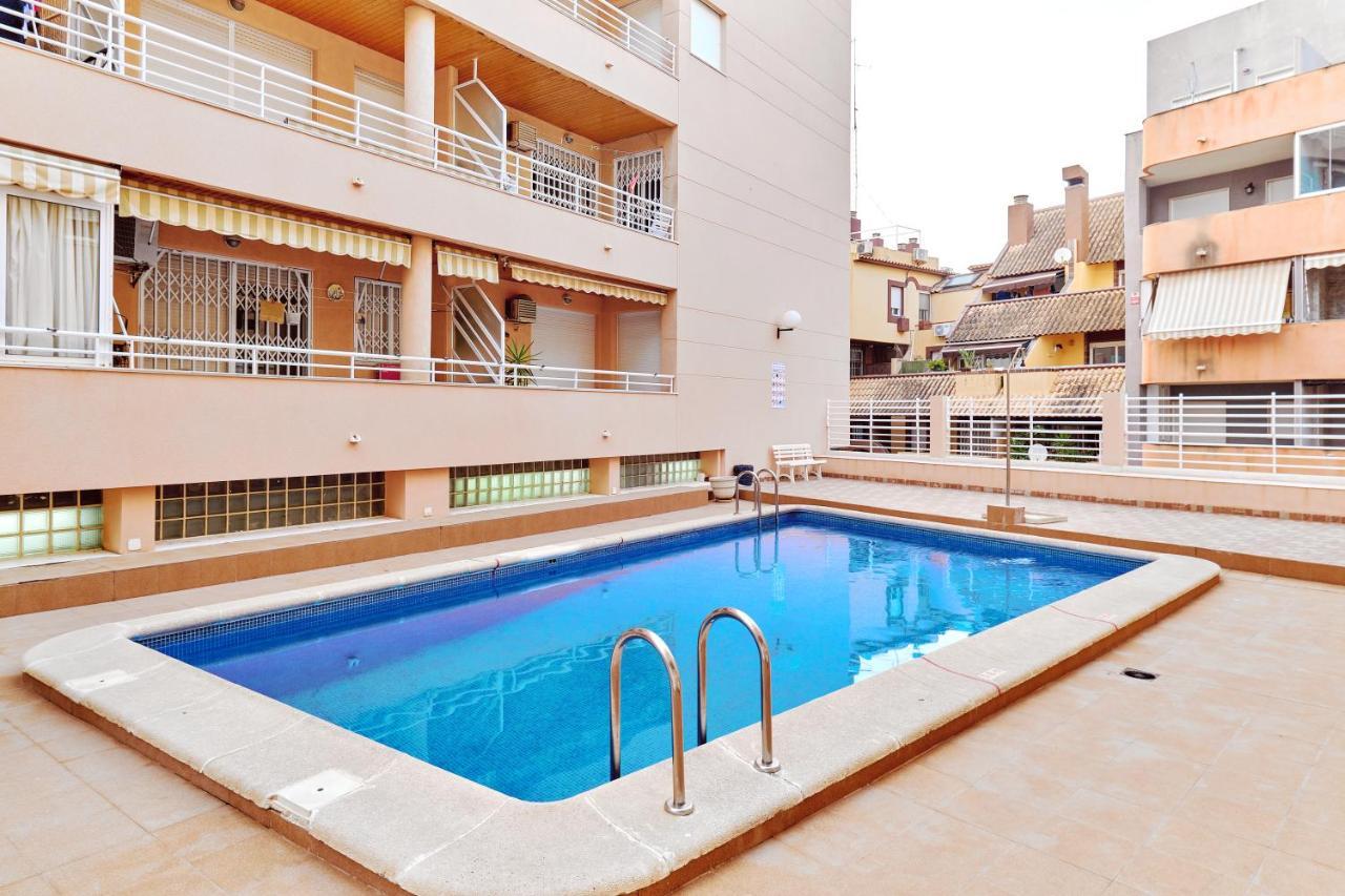 Lovely Sunny Apartment With Shared Pool And Private Parking Torrevieja Exteriér fotografie